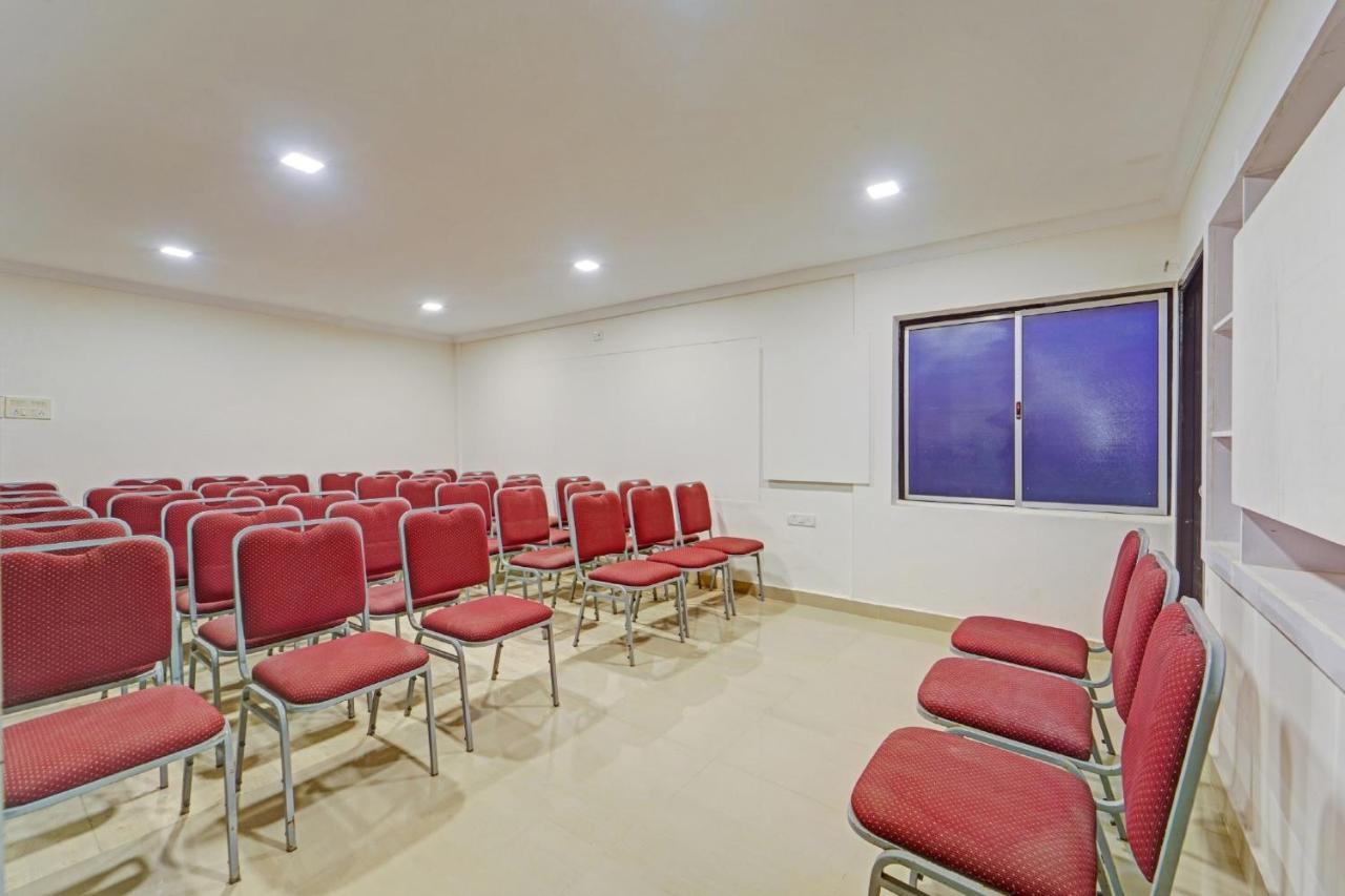 فندق Collection O Mount Road Rich Mount Near Marina Beach شيناي المظهر الخارجي الصورة