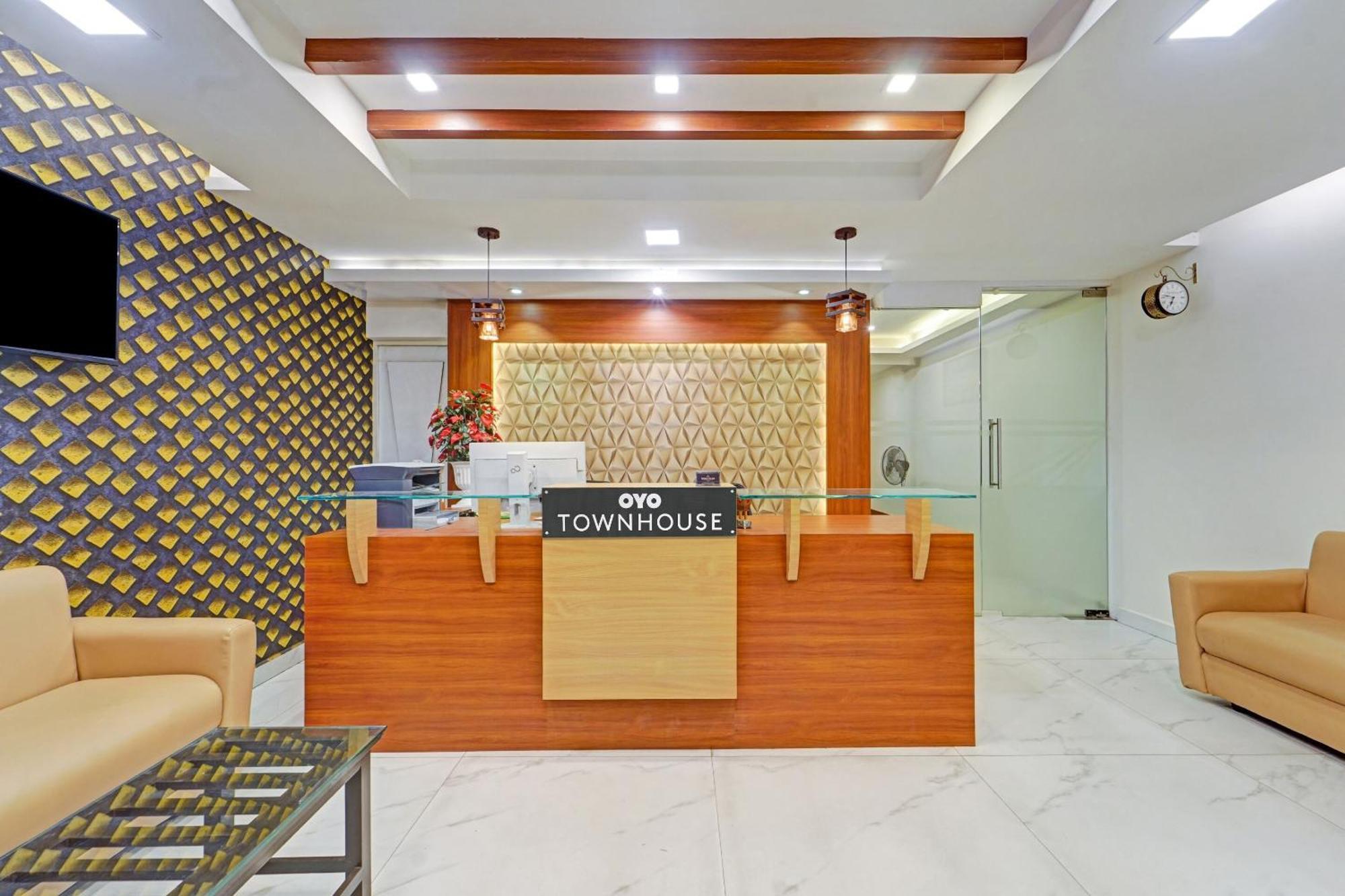 فندق Collection O Mount Road Rich Mount Near Marina Beach شيناي المظهر الخارجي الصورة